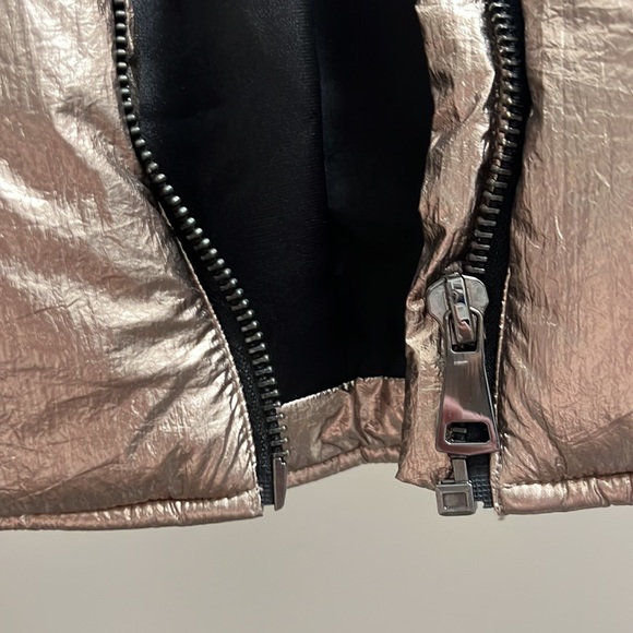 Bella metallic crop puffer - Picture 3 of 6